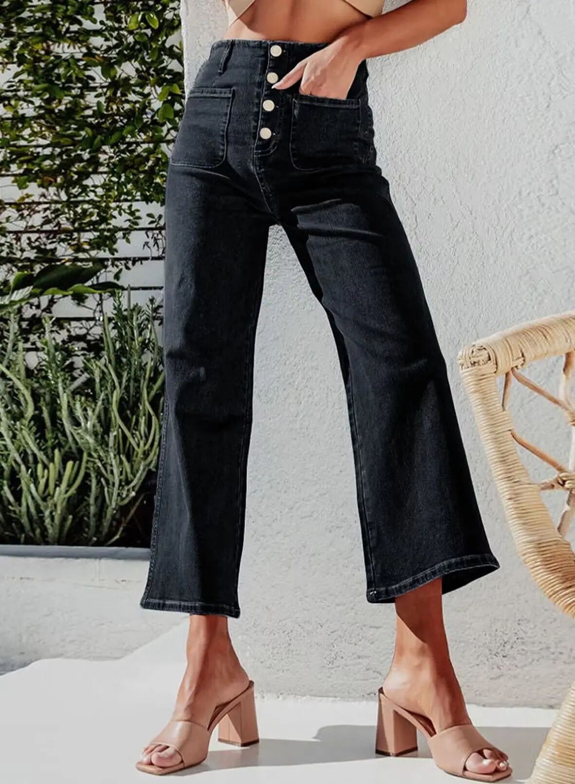 Four Seasons New Fashionable and Temperament Stretch High-waisted 9-inch Jeans.Buckle Design Washed Straight-leg Jeans for Women