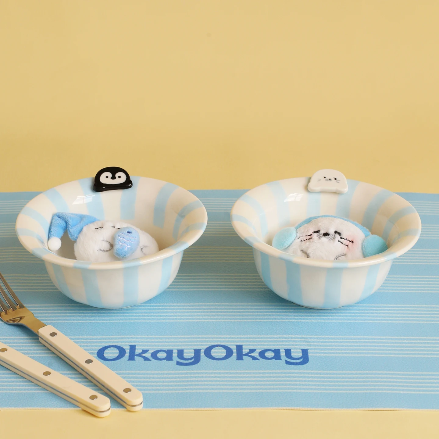 1Pc Blue Striped 3D Penguin Seal Ceramic Bowl, Classic Striped Design Light Food Salad Bowl, Cute 3D Animal Ceramic Bowl, Suitable for Home Decoration, Daily Use in the Family Kitchen, Breakfast Oatmeal Bowl, Living Room Fruit Bowl, Snack Bowl, Gift-Giving Item