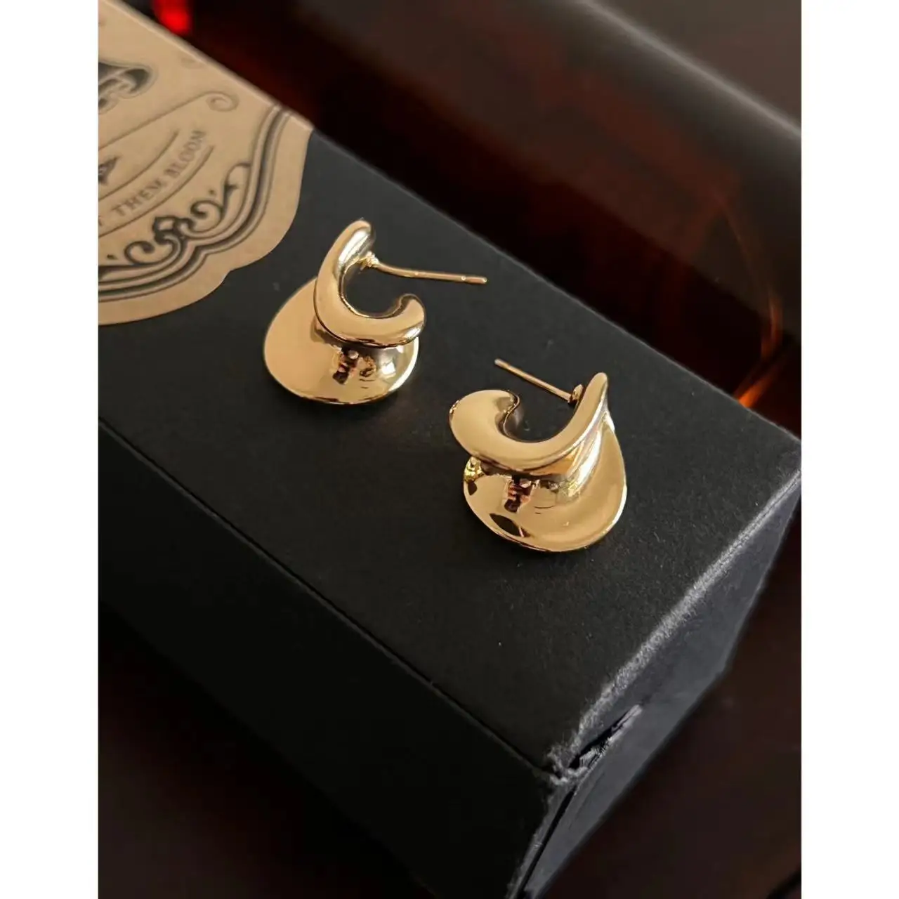 Brass With 18K Gold Small Size Twist Hoop Earrings Women Jewelry Punk Party T Show Gown Runway Trendy  Korean Japan Israel INS