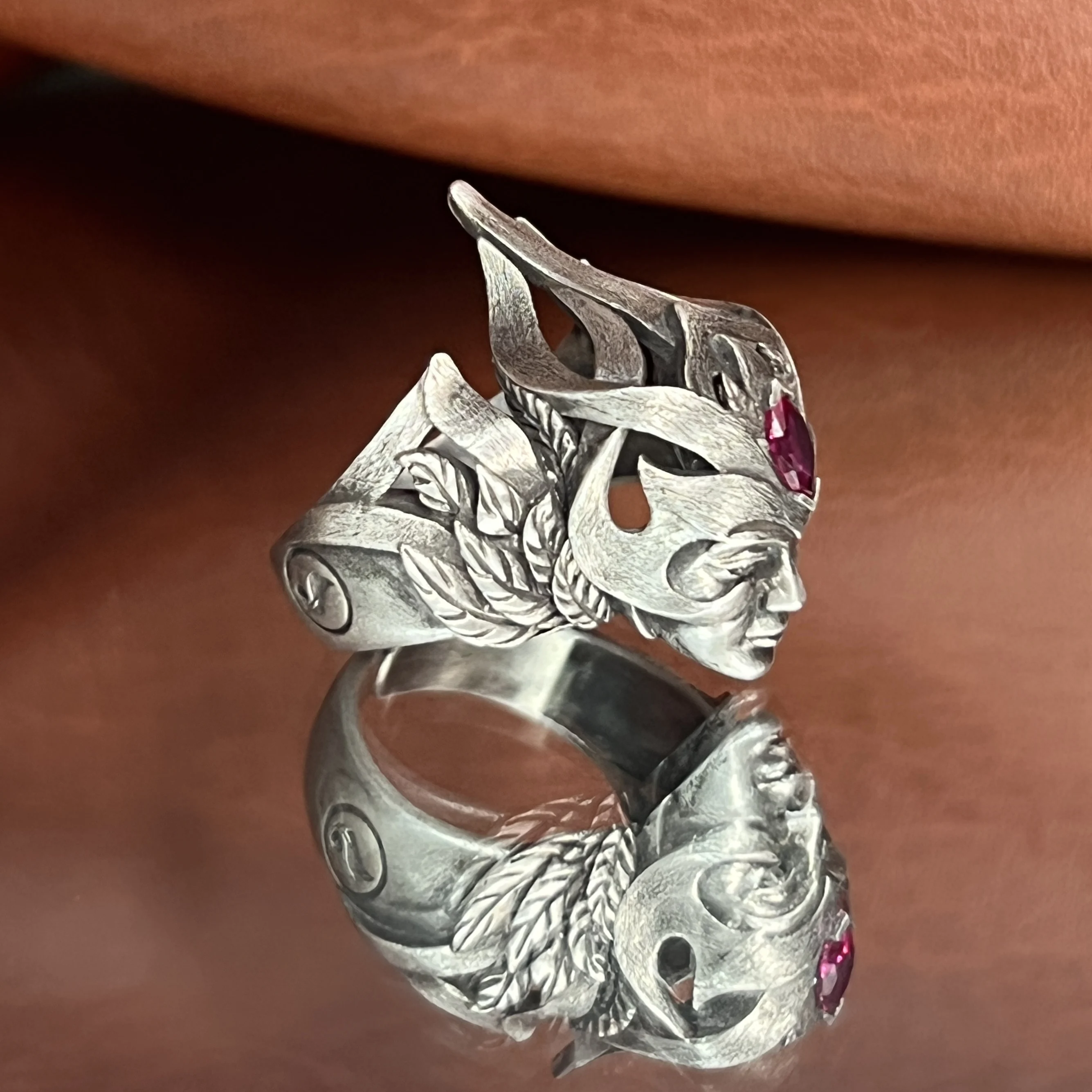 Drahtziehverfahren aus S925-Silber, eingelegter Medusa-Ring im Vintage- und Retro-Stil