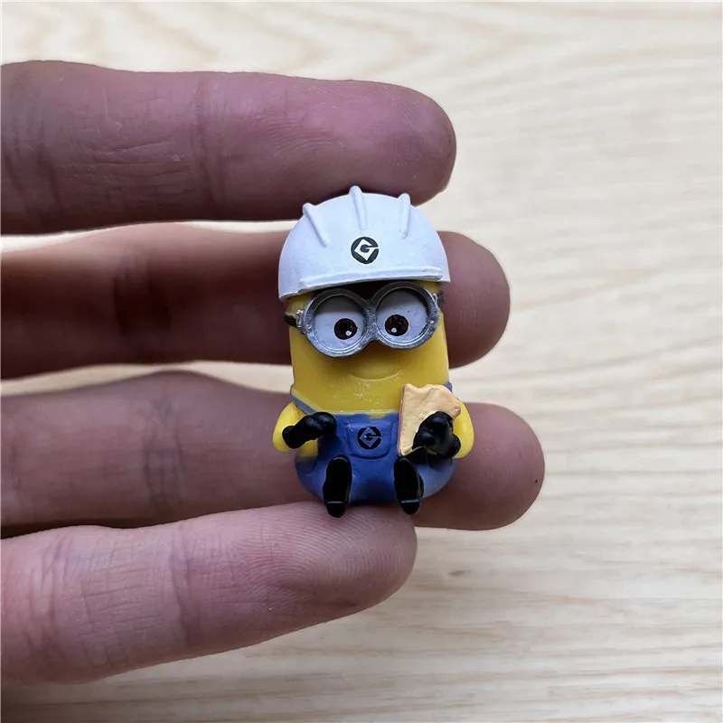 Despicablmese Minionses Big Eyes Figurine Q Verison Toy Peripheral Peripheral Pendant Models Kids Gifts