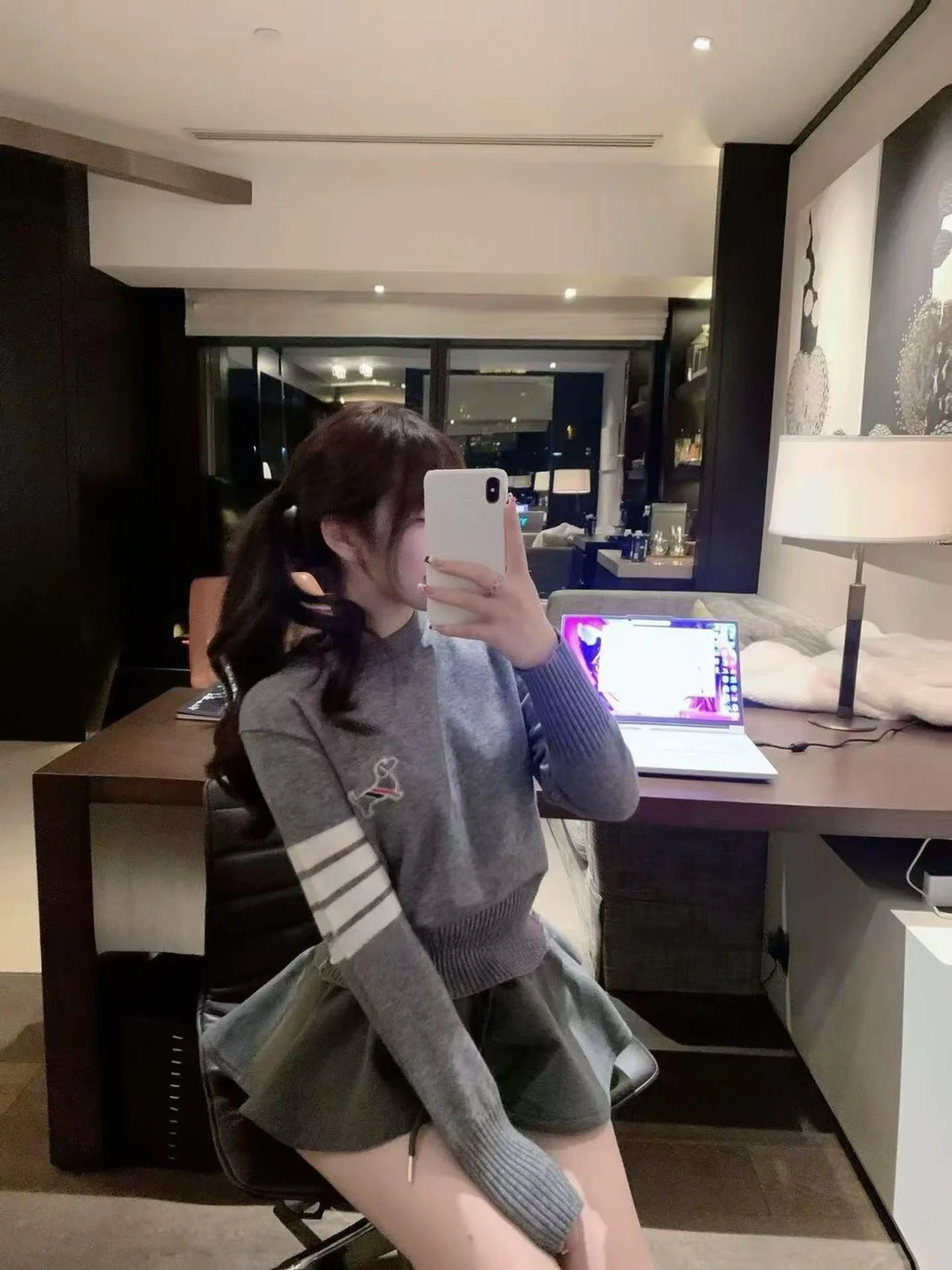 

Korean Sle Arrerisi Classic Four Stripe Embroidered Dog Sweater ort Waist-Cinching Knit Top Soft Fine Yarn Long Sve