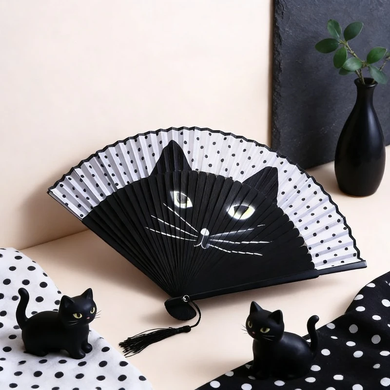 Popular Lovely Chinese Style Quality Plastic Cartoon Summer Gift Cat Patterns Folding Fan Crafts Home Decoration Silk Fan