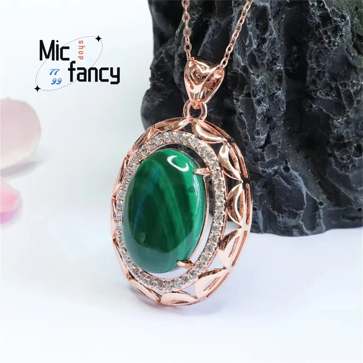 Natural Malachite Pigeon Egg Pendant Embedded Elliptical Simple Personality Generous Women National Style Fashion Fine Jewelry