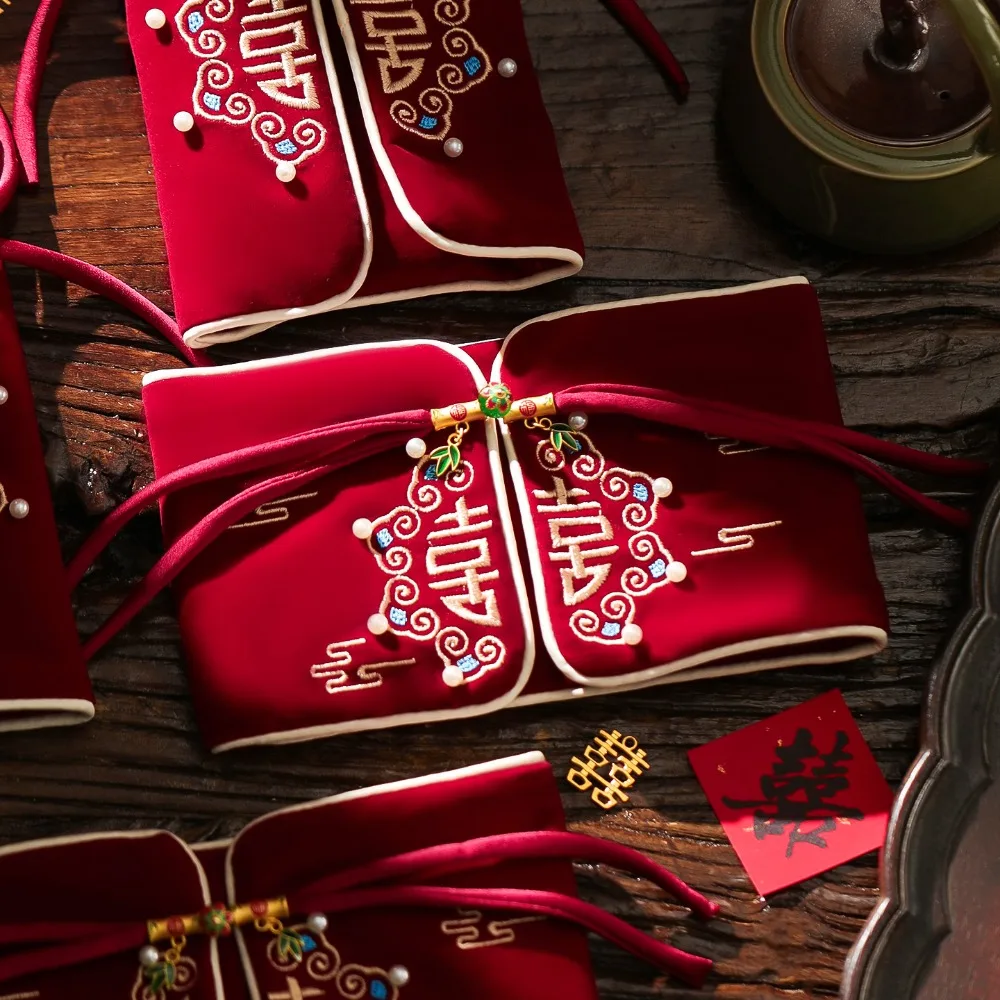 

Embroidery Design Red Envelope Handmade Best Wishes Money Packet with Tassel Velvet Cloth Best Wishes Envelope