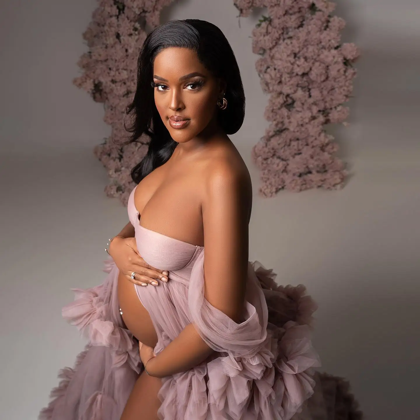 Dusty Pink Pregnant Women Maternity Robes Off the Shoulder Babyshower Gowns Puffy Ruffles Photography Dresses Customized image 4