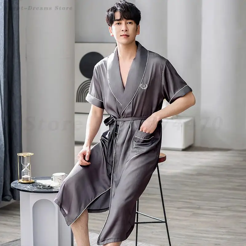 

Men's Summer Nightgown Ice Silk Short Sleeved Robe Sleepwear Minimalist Bathrobe Kimono Gown Satin Homewear Plus Size Loungewear