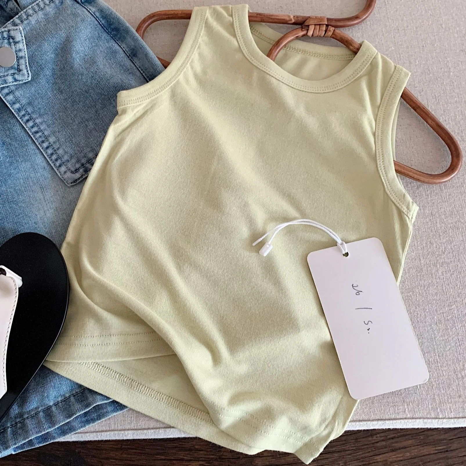 T-shirt 2026 Spring and Summer New Childrens Clothing Korean Boys and Girls Solid Color Loose Foreign Style Sleeveless Vest