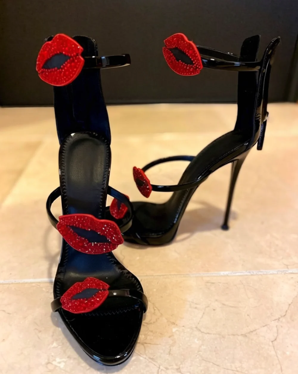 

Sexy Lady Black Patent Leather Stiletto Sandals Sparkling Red Lip Embellishments Multi-Strap Design Open-Toe Summer Sandals