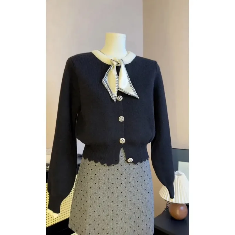 Autumn and winter outfits, a complete set of Korean high-end suits, women's knitted sweaters, polka-dot skirts, two-piece sets