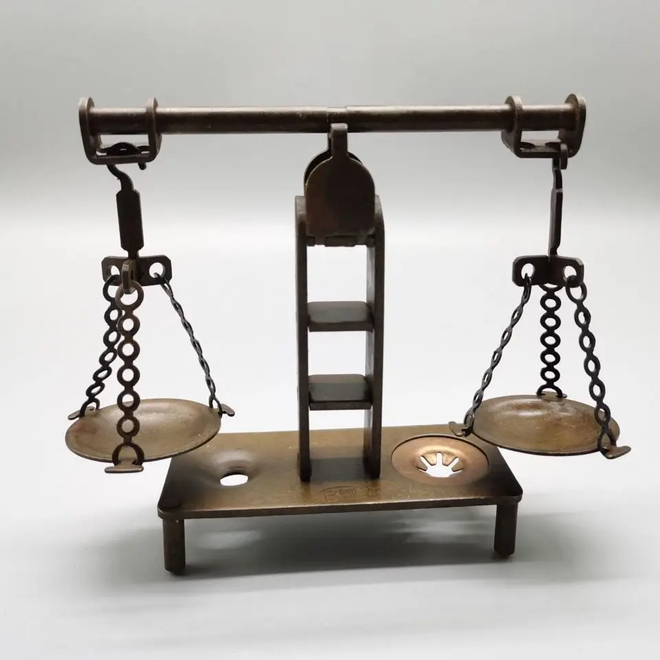 Antique copper balance ornament, antique miscellaneous copper balance said, satisfactory home decoration