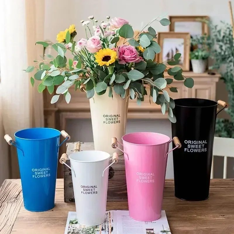 European Style Iron Sheet Floral Bucket Retro Letter Patterned Double Handle Vase Multi Size Flower Arrangement Water Bucket