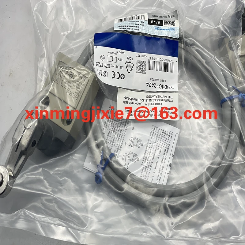 original travel switch  D4C-2420-2M D4C-5220-2M D4C-4420-2M D4C-2520-2M D4C-2550-2M  goods in stock