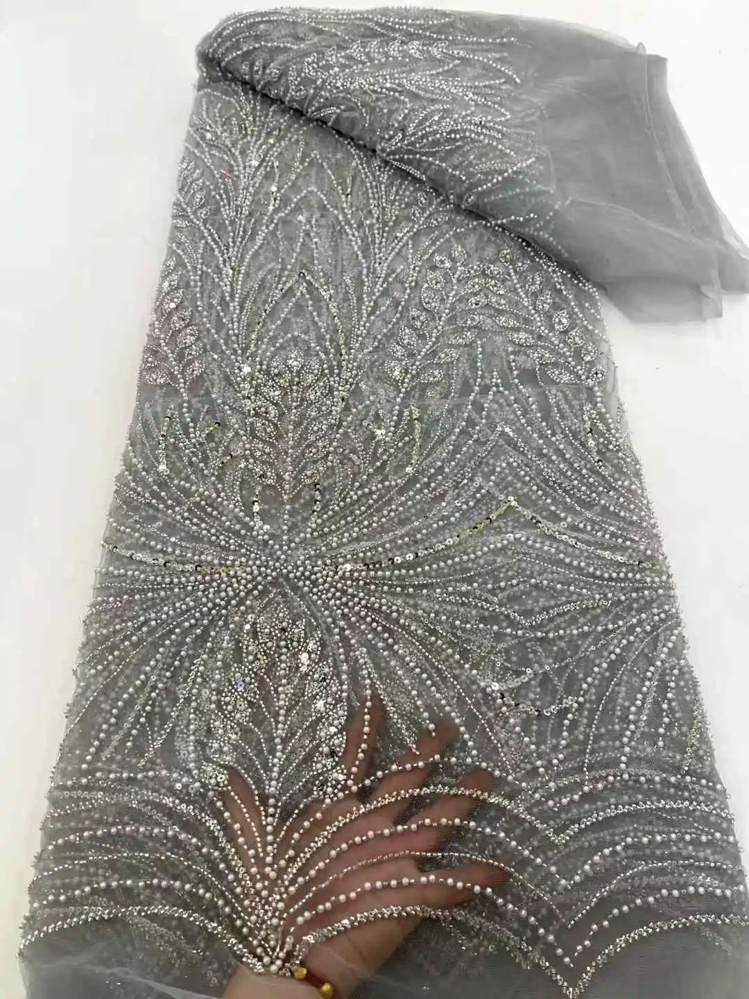 Tessuto di pizzo con paillettes africane di lusso in rilievo 2025 Pizzo di alta qualità 5 metri Tessuto di pizzo francese dorato Tessuti di pizzo nigeriano Festa,