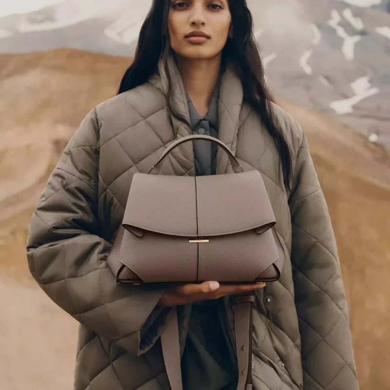 

Шикарная плиссированная сумка через плечо для женщин, новинка 2025, универсальная сумка через плечо с улыбающимся узором, высококачественная кожаная сумка для всех случаев