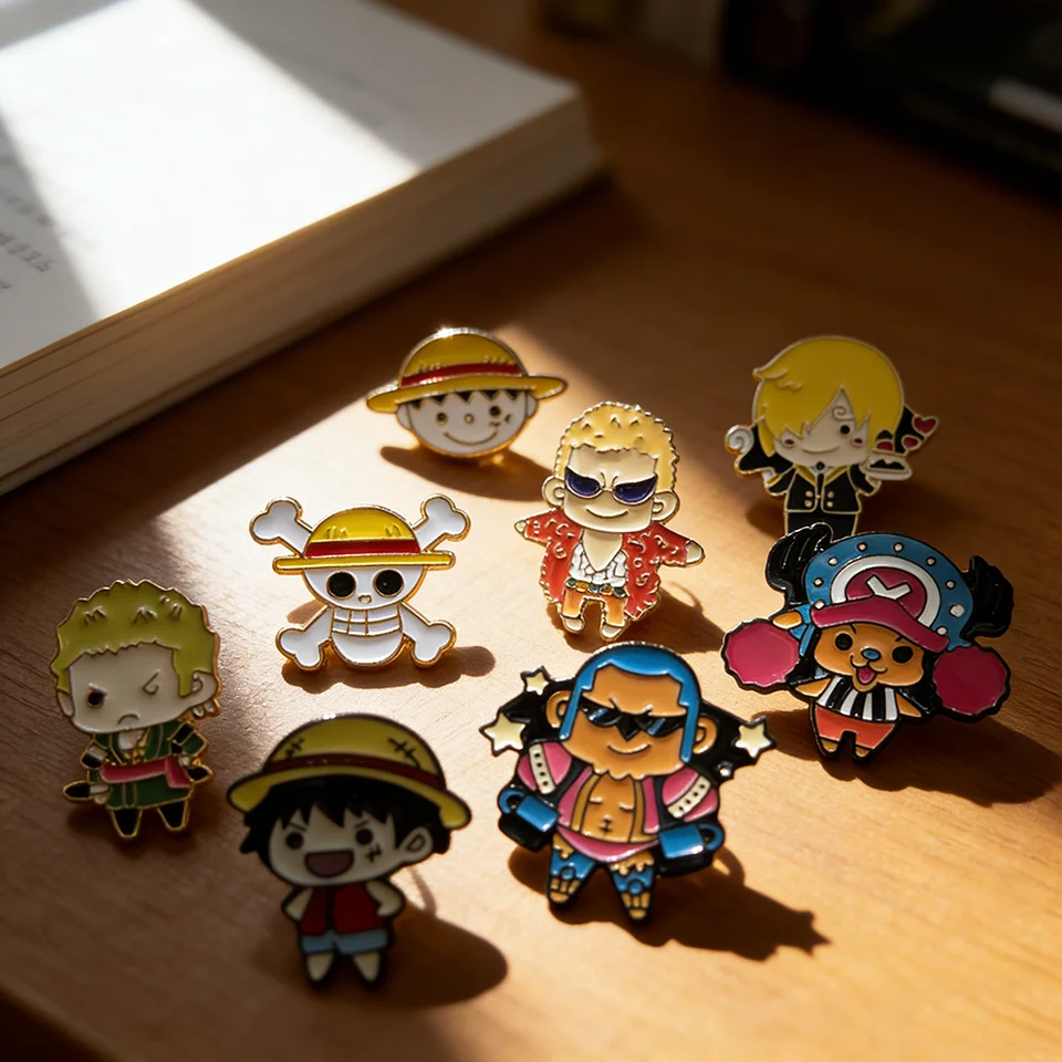 8 Pcs Anime Roronoa Zoro & Monkey D. Luffy Cosplay Badges