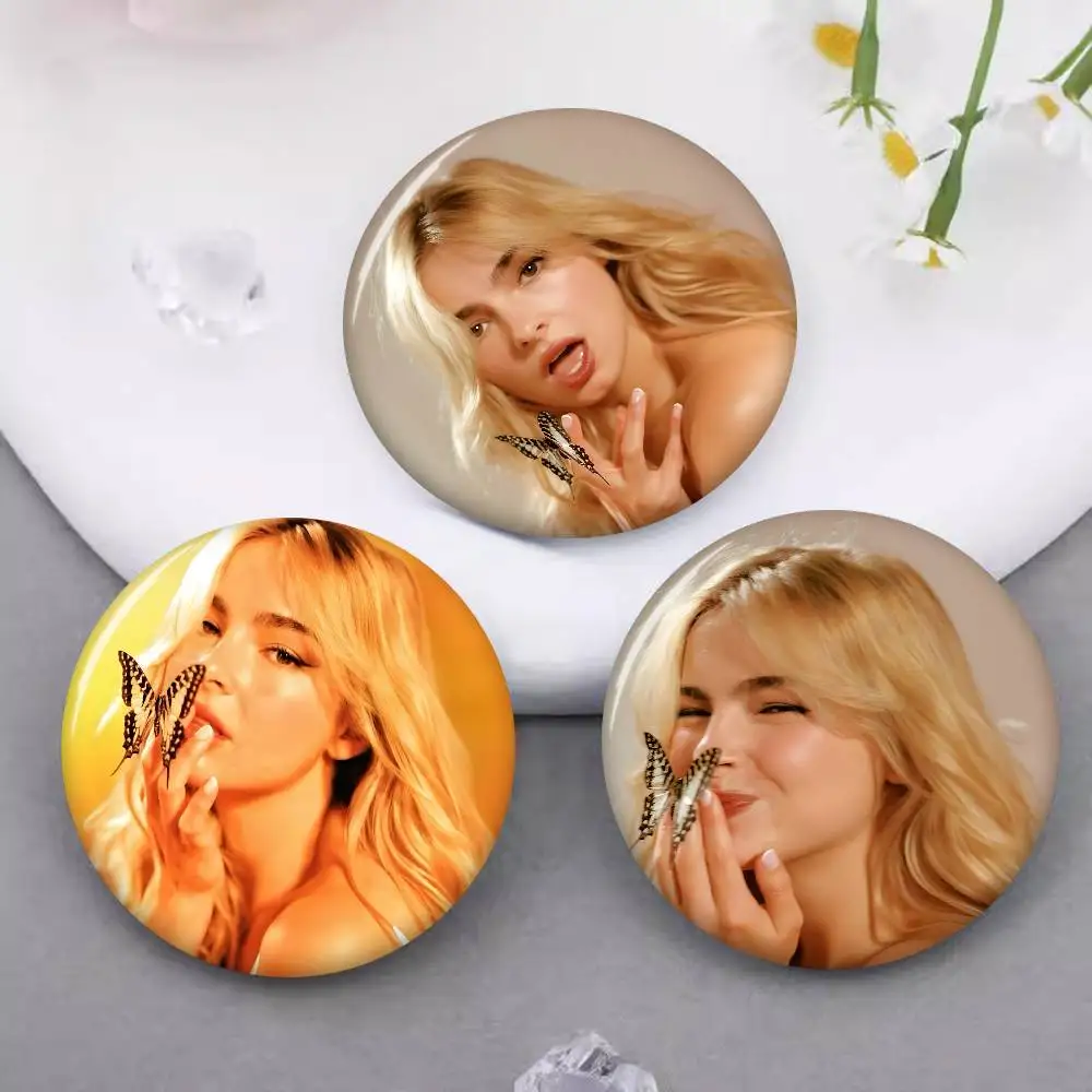 Influencer A-Addison R-Rae Soft Button Pin Round Metal Badge Lapel Pin Parts Gift Friends Kid Jewelry