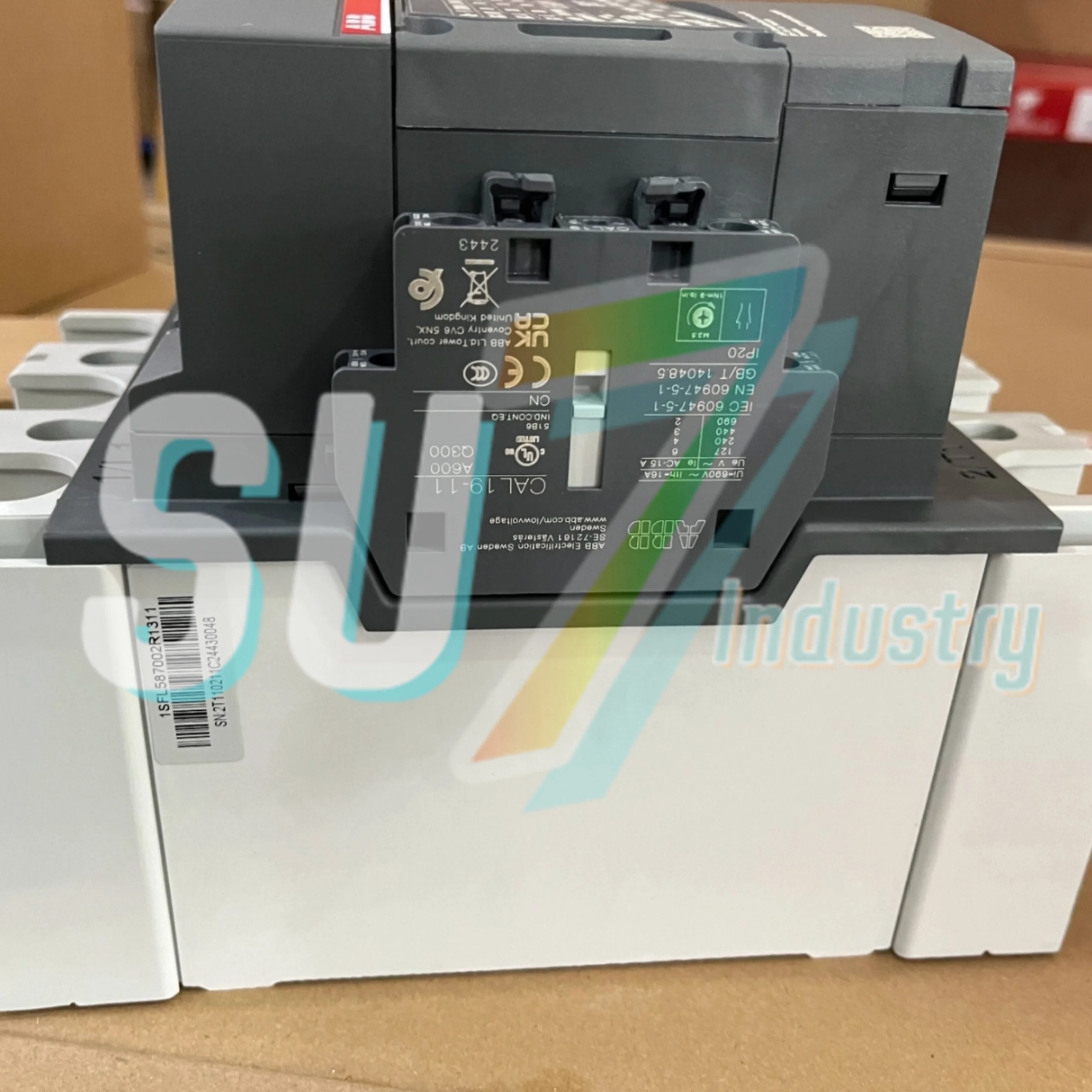 

AF305-30-11-13 100-250V Cntactor New In Box
