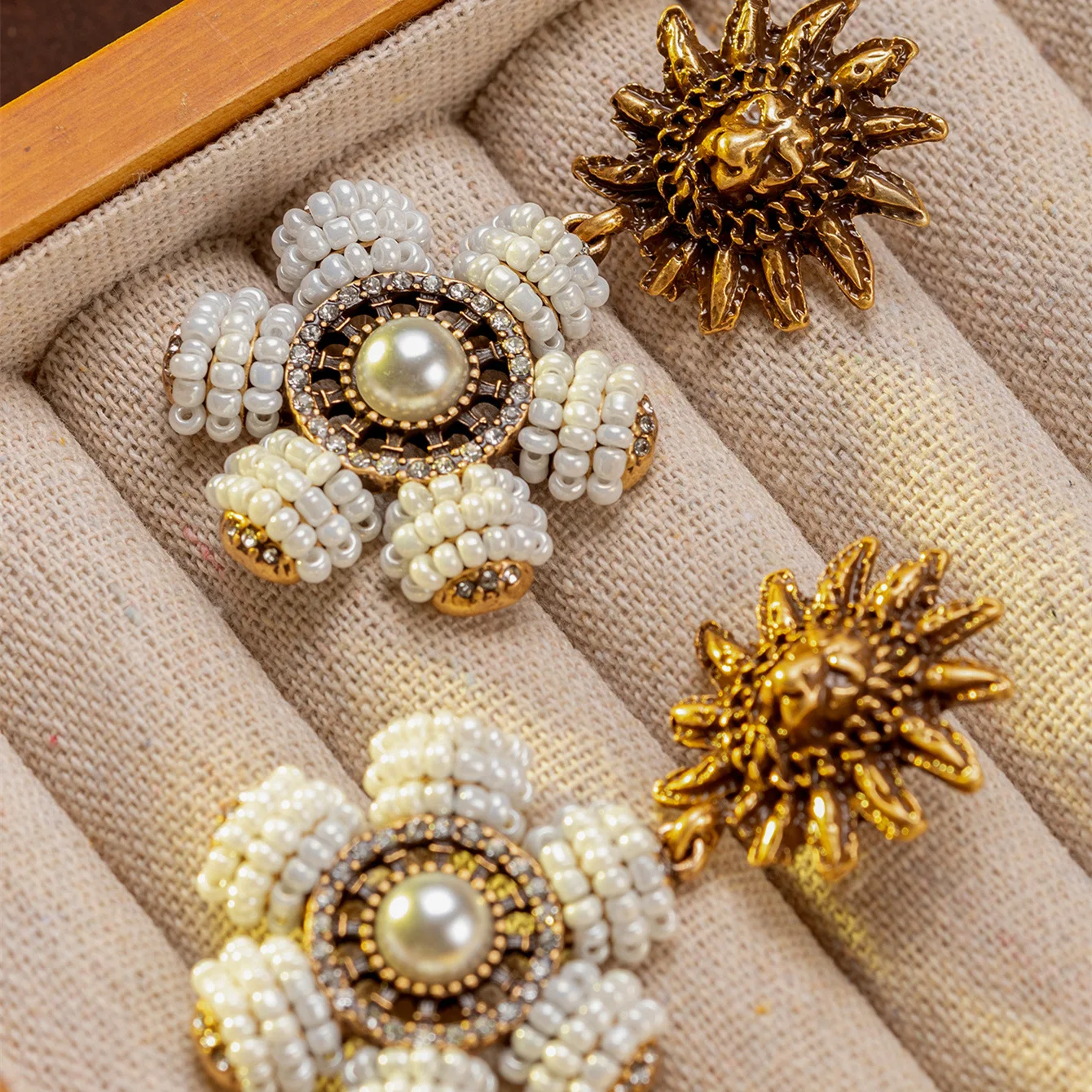Vintage Fashion Luxury Pearl Sunflower Lion Head Earrings for Women 2026 Elegant Tassel High-grade Ladies Earrings Accessories