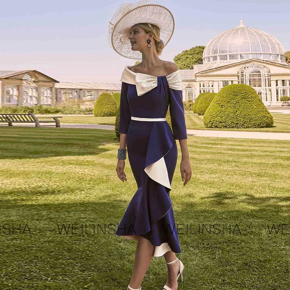 Abiti da madre dello sposo retrò Abito da ballo a sirena/tromba in raso Blu navy Abito da cerimonia nuziale con volant e spalle scoperte Midi