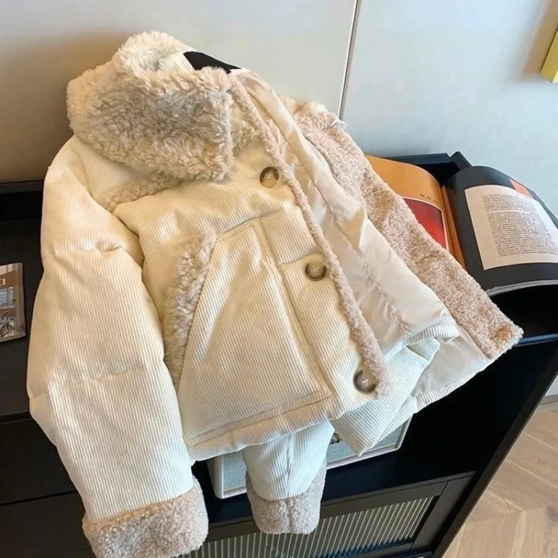 

Модное элегантное пальто, короткая куртка на хлопковой подкладке с большими лацканами из полиэфирного волокна, искусственная кожа ягненка от светской львицы, новый зимний стиль