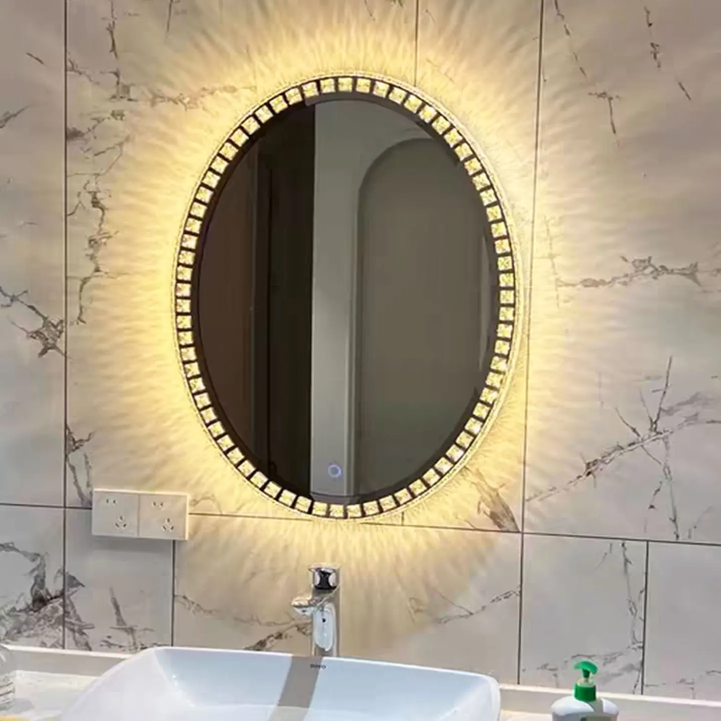 

Bathroom mirror led bathroom mirror crystal strap lamp wall hanging anti-fog light luxury luminescent mirror bathroom hand