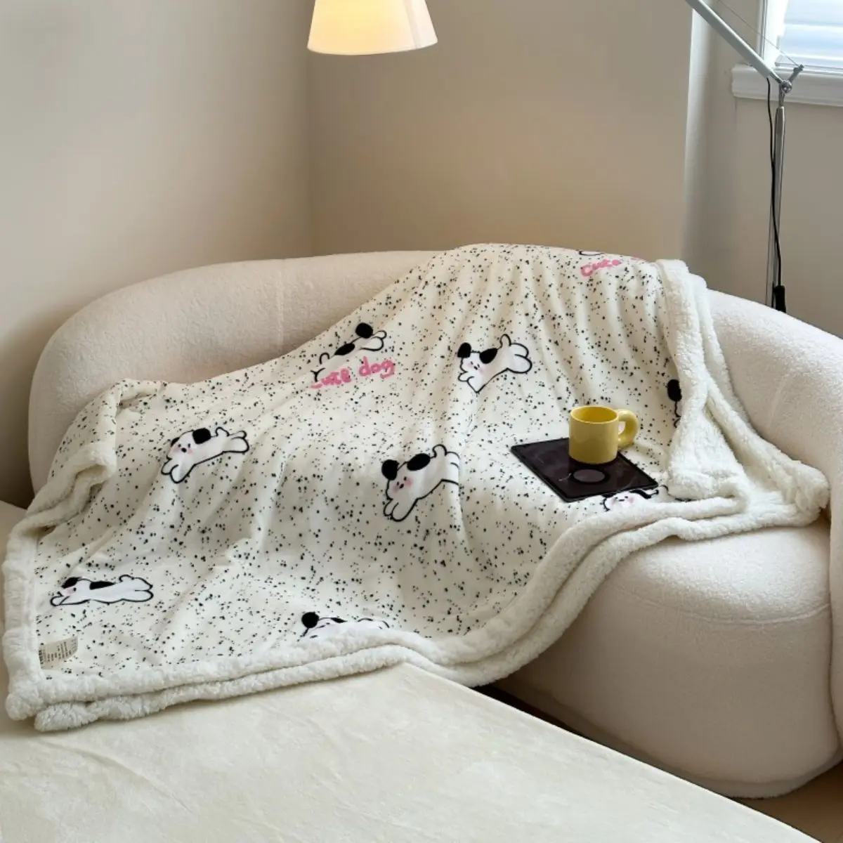 

Decorative Extra Soft Fuzzy Faux Fur Throw Blanket Reversible Long Hair Shaggy Blanket Fluffy Cozy Plush Comfy Microfiber