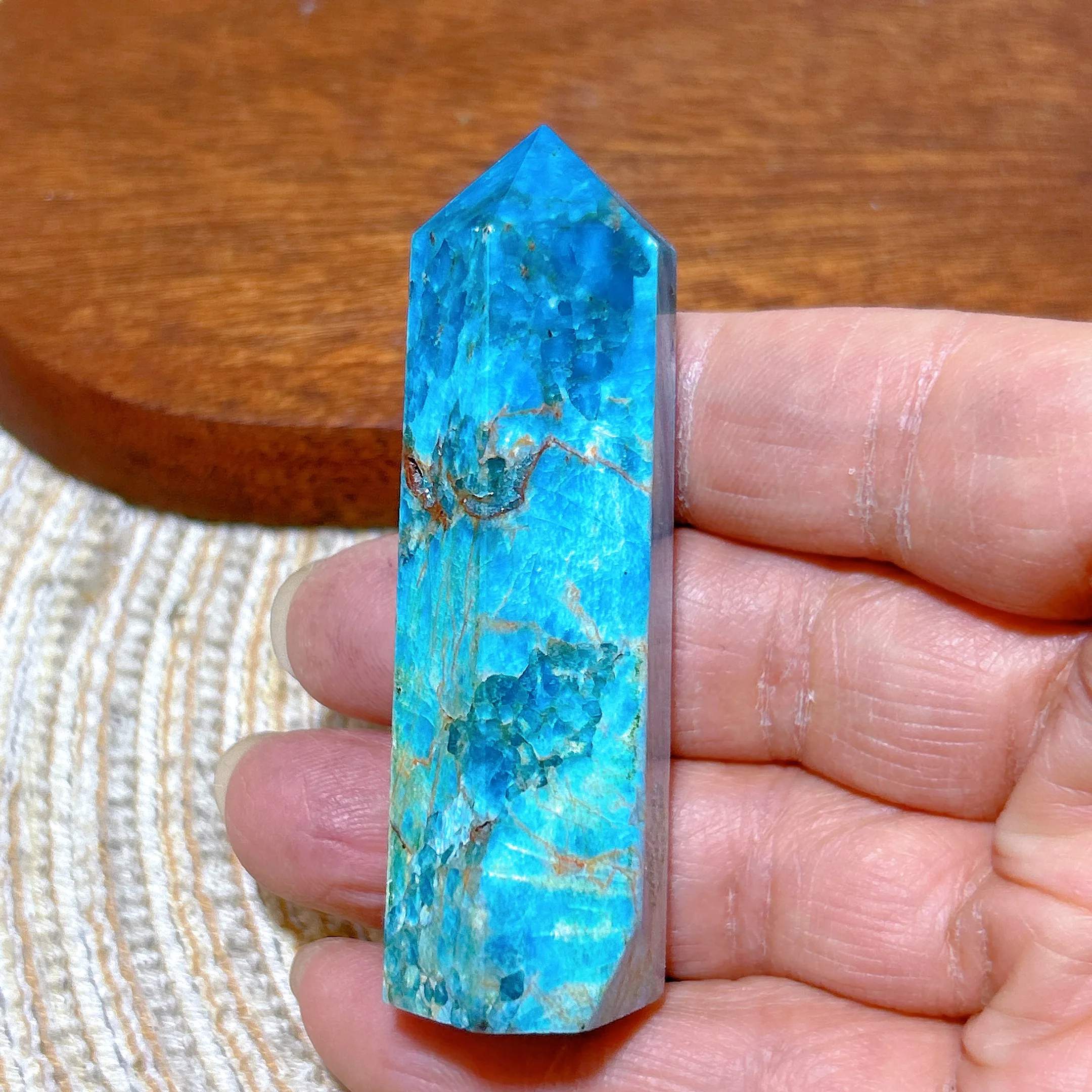 Natural Crystal Blue Flashy Apatite Tower Healing Gemstones High Quality Mineral Reiki Ornament Home Decorations Gift