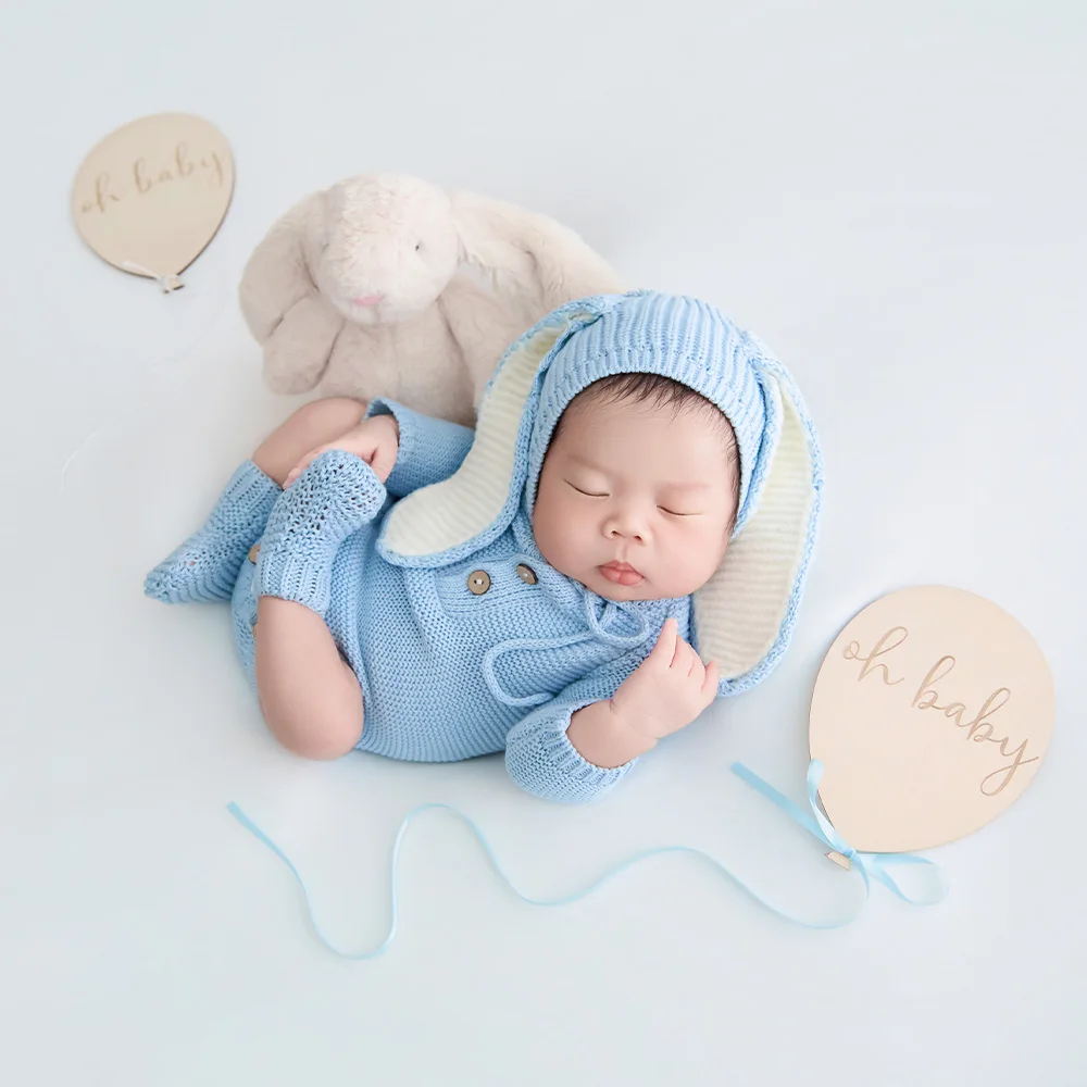 Baby Growth Memory Photography Props Set Handmade Knit Baby Photo Outfit Bow Headband Plush Bunny Props for Baby Milestone Shoot