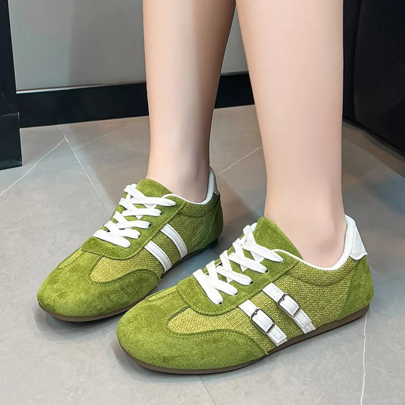 

New 2026 Fashion Spring Summer Women Versatile Sports Casual Shoes Lightweight Large Size Breathable Soft-Soled Trendy Sneakers