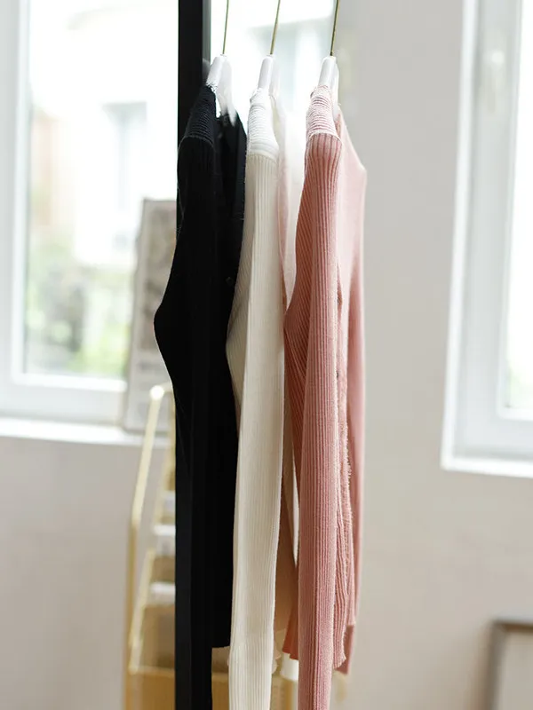 

Beautiful Knitted Woolen Cardigan Sweater with Lace Trim on Top Women's Premium Quali Camere Spring Faion 2026