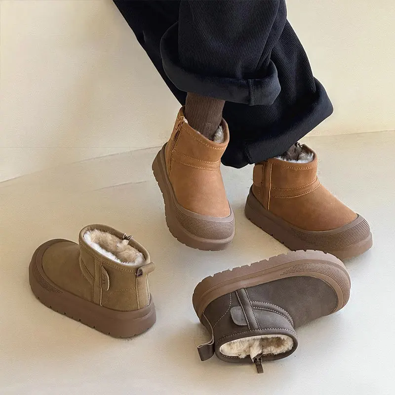 New Children's Snow Boots in Winter Boys' Big Cotton Boots and Velvet Girls' Cotton Shoes Joker Padded Warm Winter Boots.