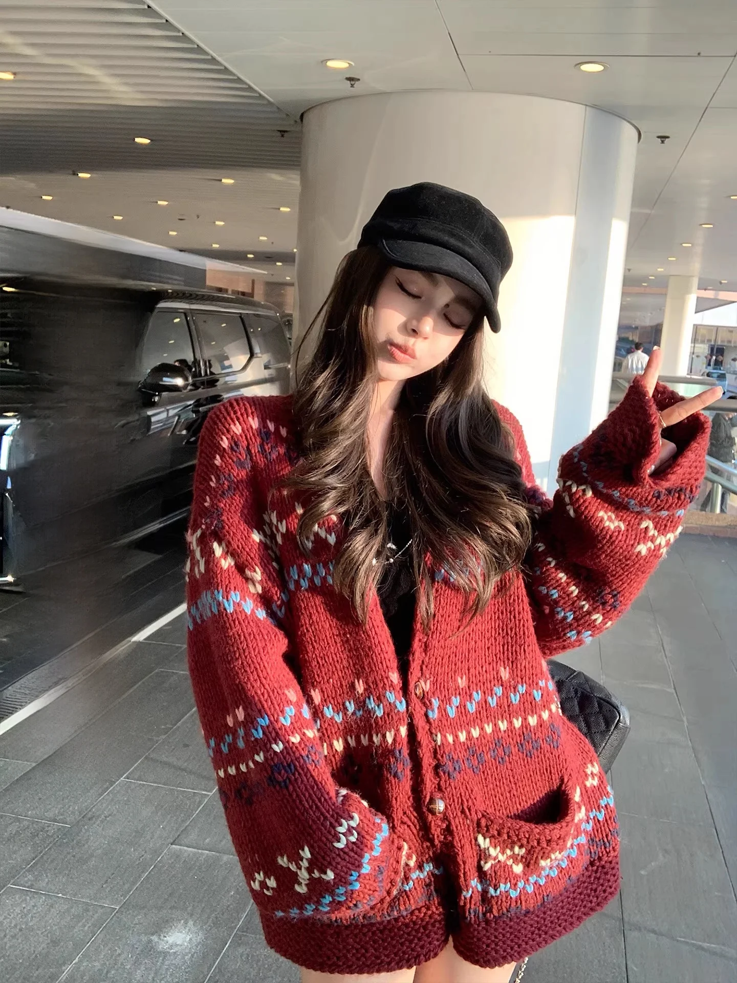 

Шерстяной вязаный кардиган-пальто в стиле Nordic Fair Isle с узором «Сладкие созревшие ягоды», плотный, с длинными рукавами, свободного кроя