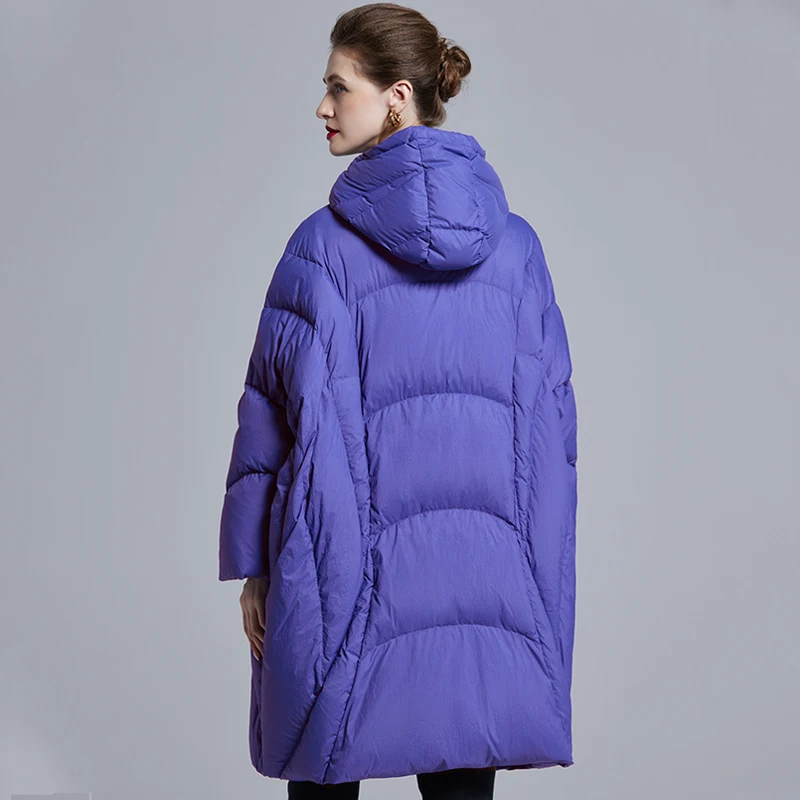 Casaco feminino oversized com capuz, parka de inverno acolchoada com preenchimento de penas roxas e bolsos laterais, elegância minimalista quente