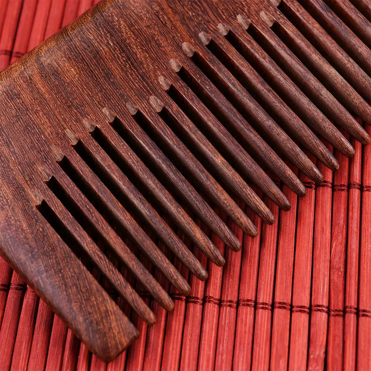 1Pcs Wooden Sandalwood Hair Comb Smooth Teeth Massage Scalp Improve Circulation Relieve Headache Reduce Hair Loss for Women