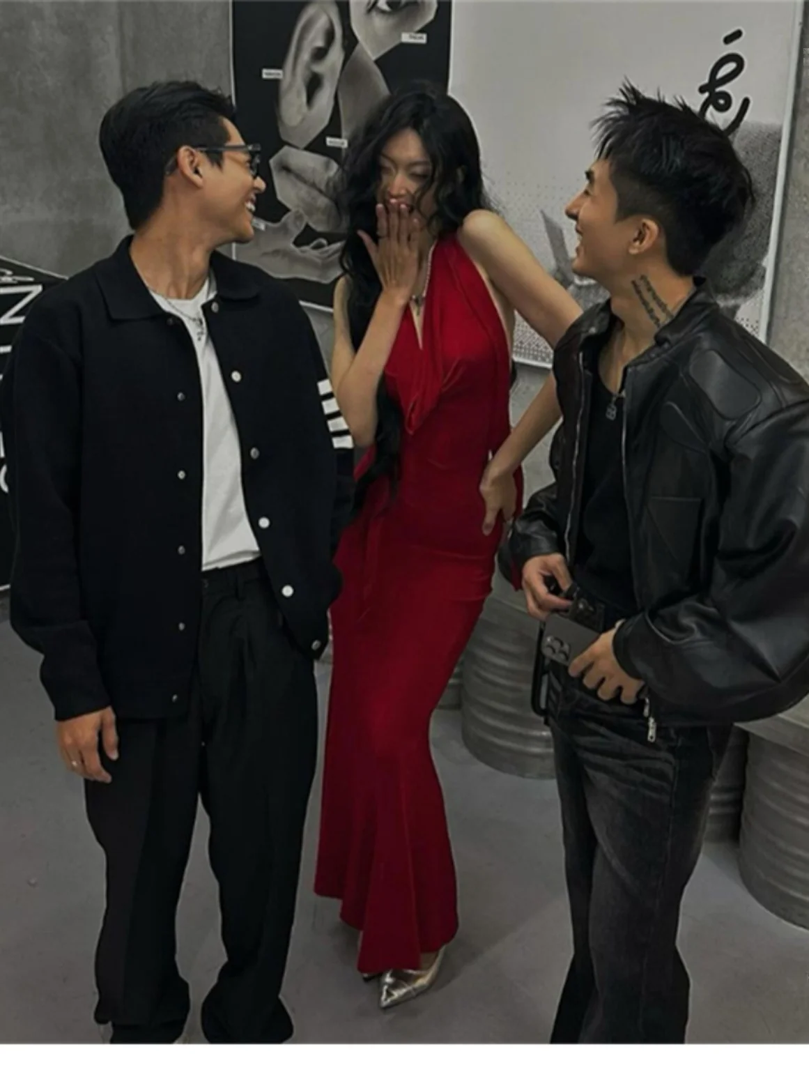 빨간색 섹시한 여성 우아한 독특한 PU 롱 드레스 홀터넥 스트랩리스 허리 조임 스트리트 스타일 하이웨이스트 가을 겨울 드레스