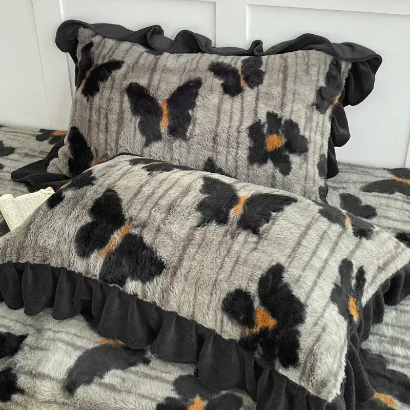 2Pcs Thickened Rabbit Fleece Pillowcase A Pair Lace Pillowcover Single Thickened Warm Milk Fleece Flower Pillowcase Pillow Cases