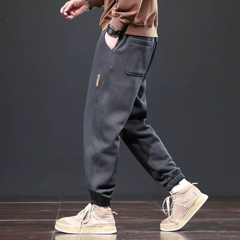 CUMUKKIYP Versatile and Cozy Men's Wafer Grid Knitted Casual Pants with Tapered Leg