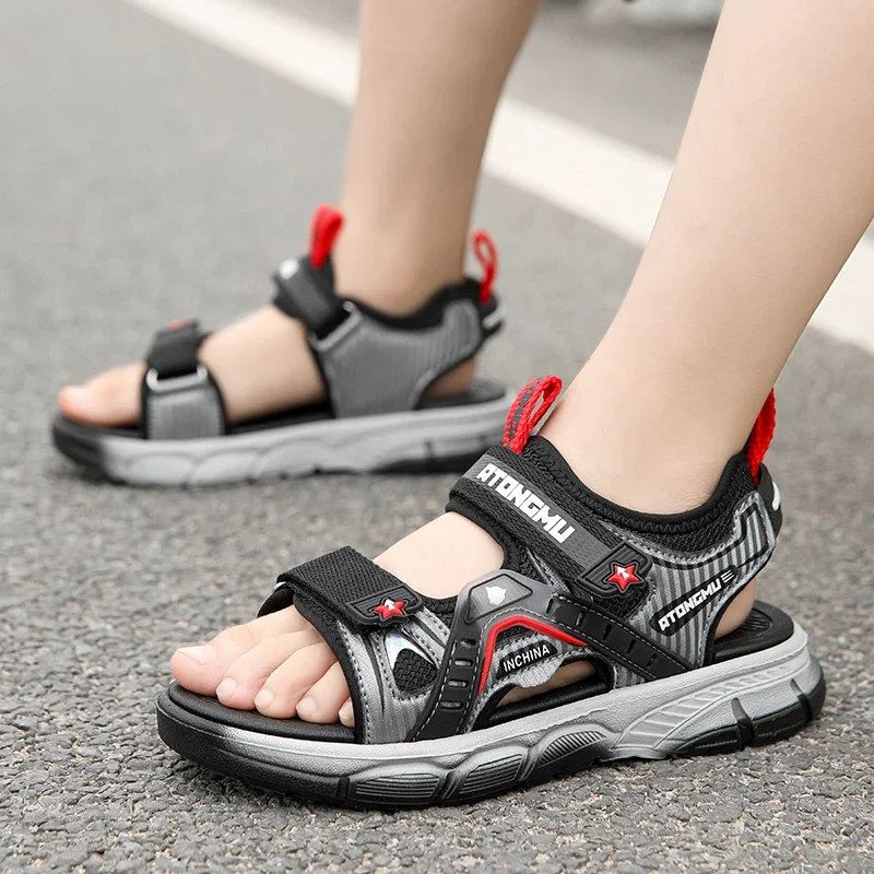 Children's Sandals 2024 Summer New Breathable Anti Slip Boys' Sports Sandals Soft Sole Anti Slip Student Beach Shoes