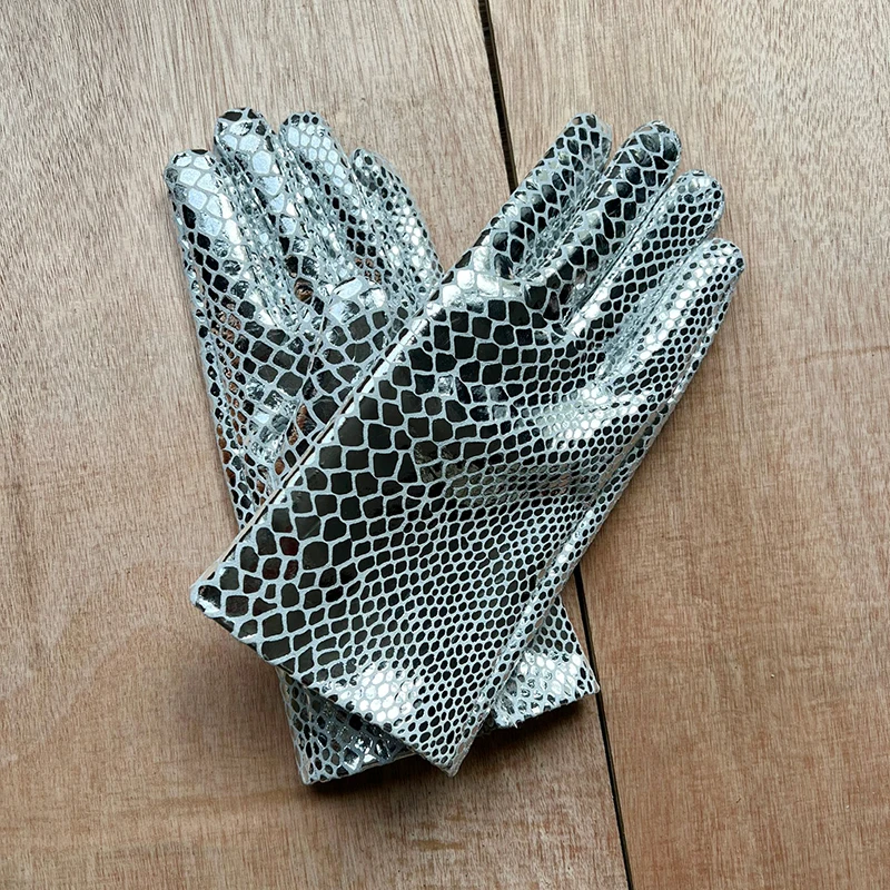 Men's Silver Snake Print Gloves Thin Fashion Sheepskin Gloves For Man Photo Shows And Matching