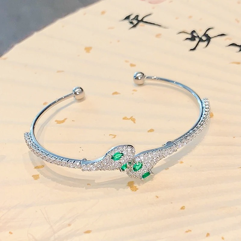 

High-end Zircon Snake-shaped Opening, Niche and Exquisite Wristband, Versatile and Elegant Women's Accessories for Commuting