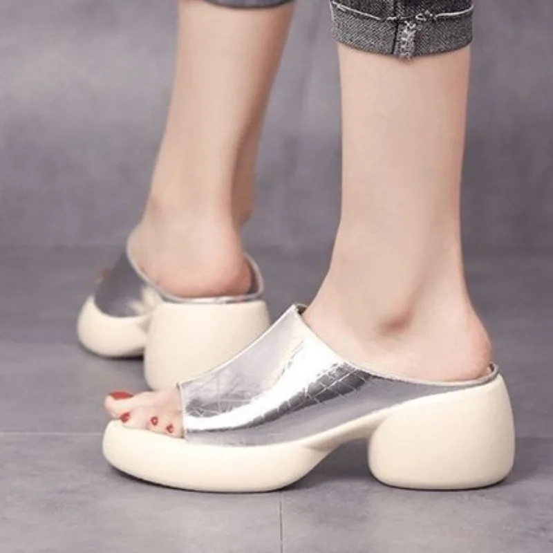 Pantoufles d'été sexy pour femmes, chaussures de plage, à plateforme, décontractées, confortables, nouvelle collection 2024