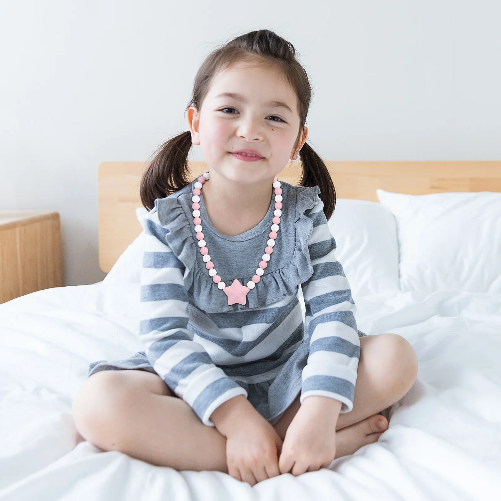 Collana per dentizione con stella in silicone, regolabile, resistente alla masticazione, sollievo molare sensoriale per neonati, neonati, bambini piccoli, regalo per la cura dei neonati