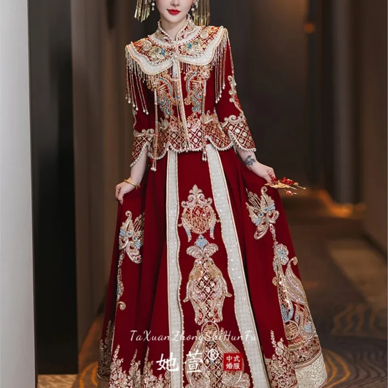 Novo vestido de noiva chinês estilo ombro de indústria pesada de veludo