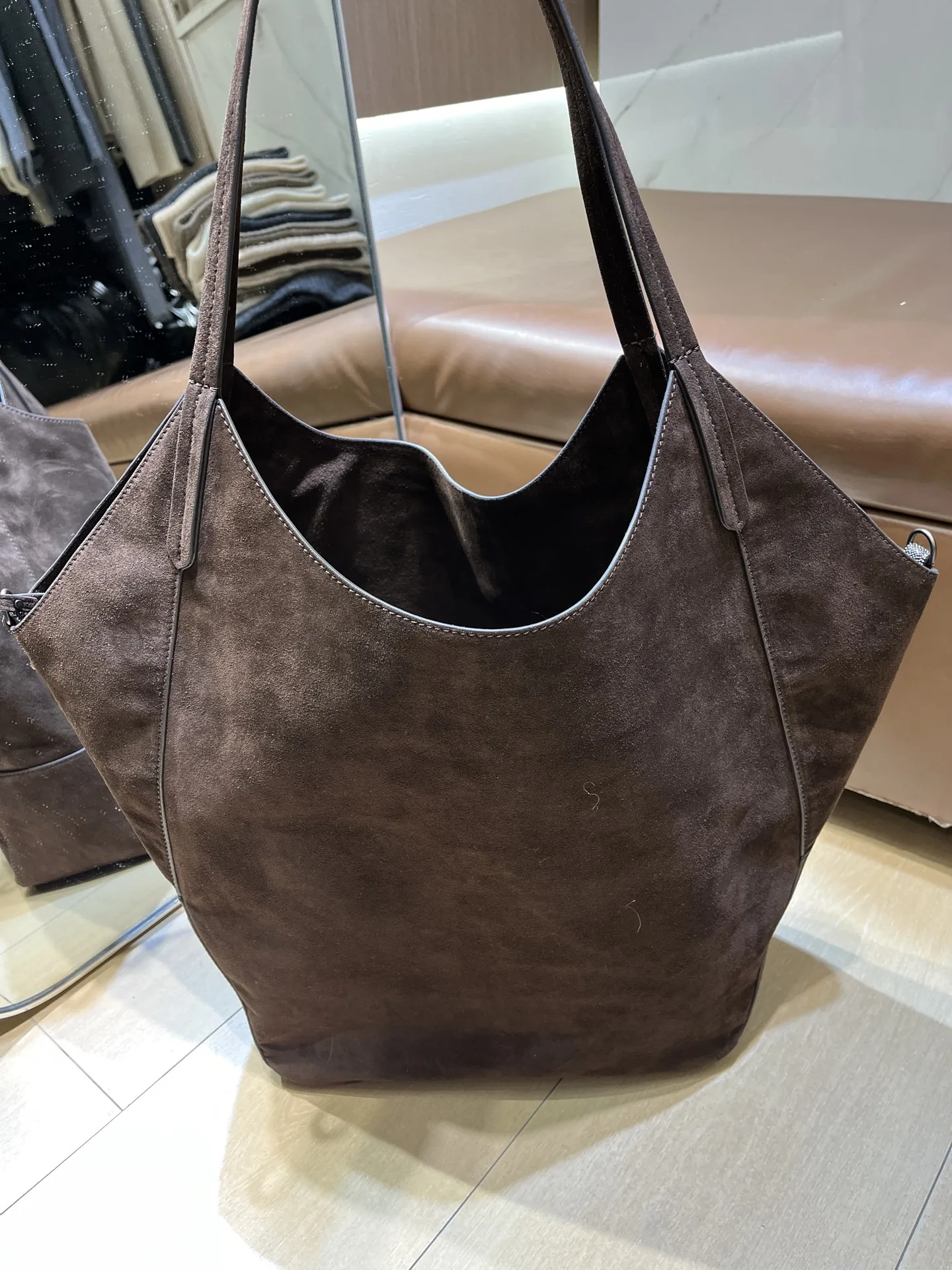 2026年秋冬新作 高品質でおしゃれなラムスキンハンドバッグ - Women X Bags のレビューと価格