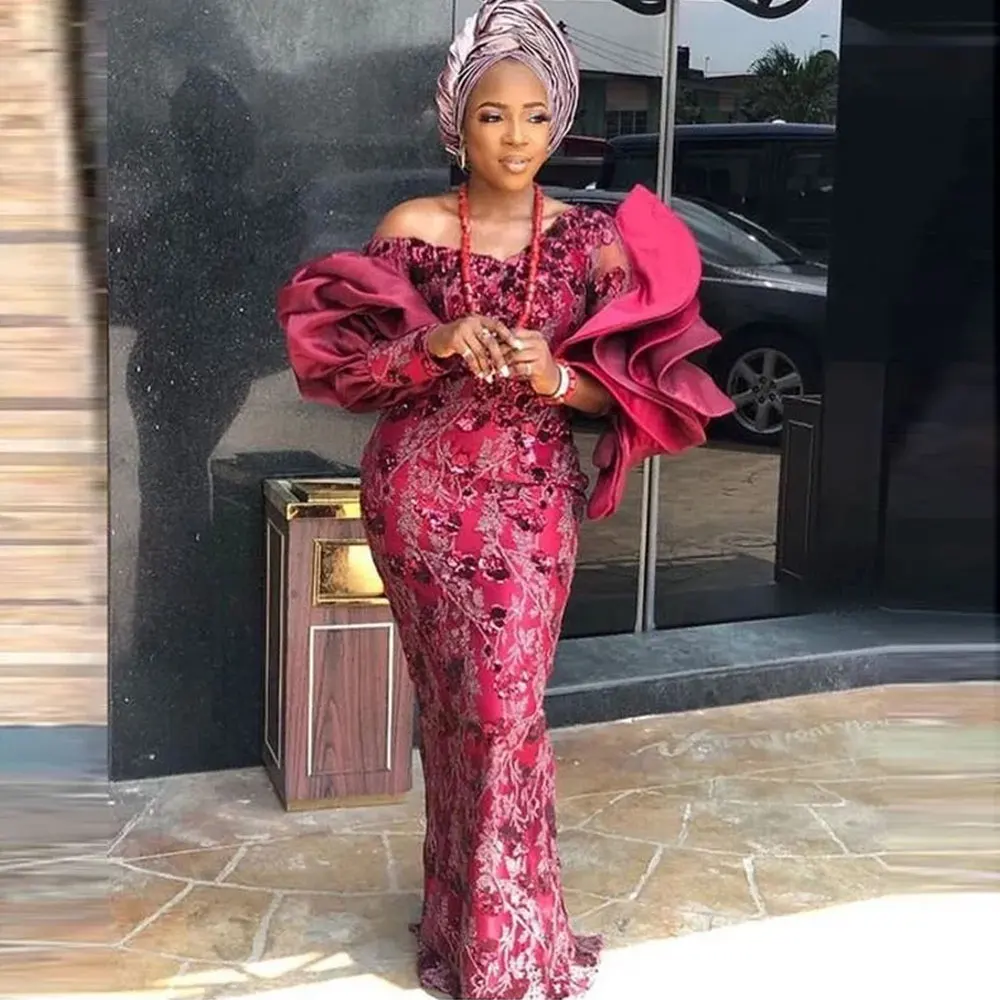 Abiti da sera bordeaux con balza e spalle scoperte da donna africana Abiti da festa a maniche lunghe Abiti da festa per occasioni speciali a sirena 2024