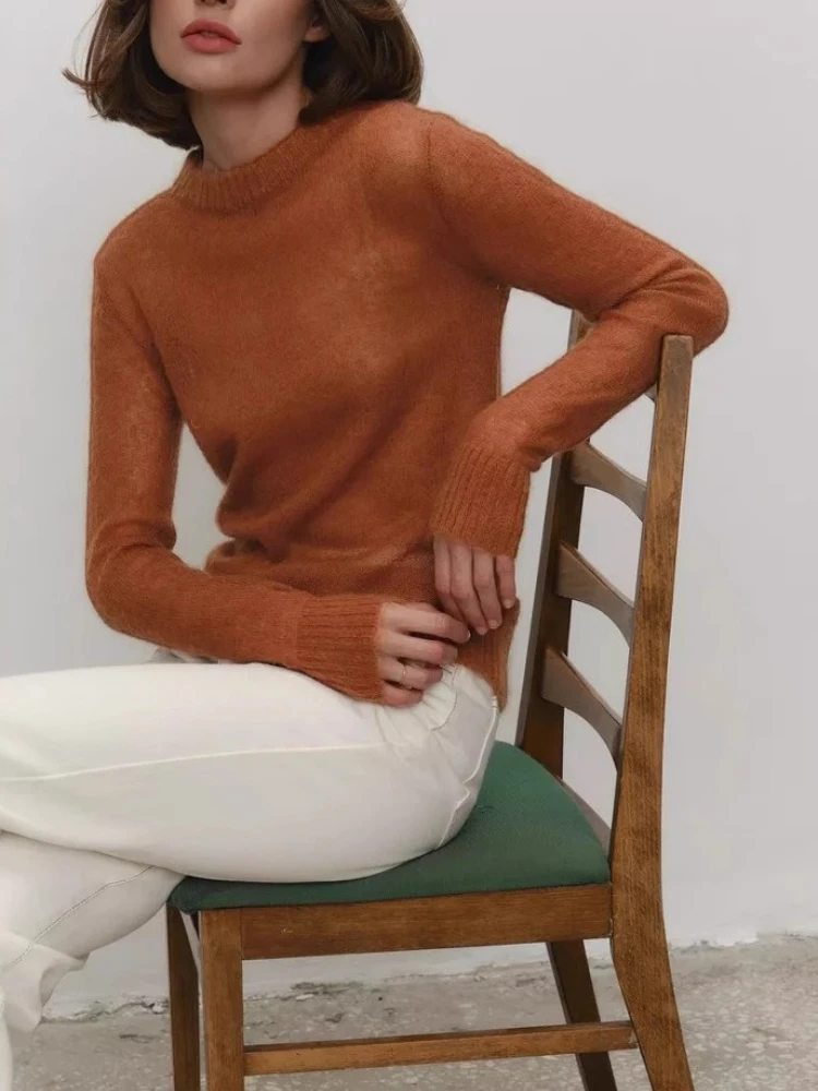 เสื้อไหมพรมคอเต่าแบบใหม่สำหรับฤดูใบไม้ร่วงและฤดูหนาว เสื้อสเวตเตอร์หรูหราสำหรับผู้หญิง เสื้อถักลำลอง เสื้อแขนยาวเนื้อนุ่ม เสื้อผ้าผู้หญิง