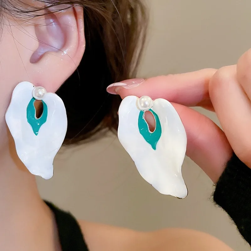 Minar New Trendy Green White Double Color Enamel Calla Lily Flower Imitation Pearl Dangle Earrings for Women Statement Jewelry