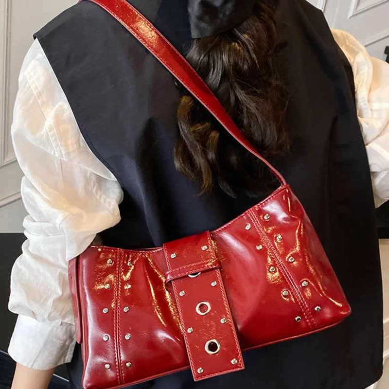 عالية الجودة واسعة حزام الكتف حقيبة تحت الإبط المرأة الصيف موضة التنقل حقيبة الكورية نمط الأحمر بولي Leather حقائب اليد الجلدية متعددة الاستخدامات