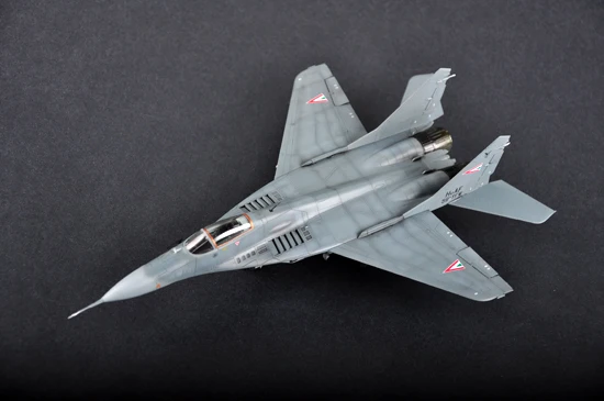 Trumpeter 01674 1/72 Mikoyan MiG-29A Fulcrum Izdeliye 9.12 myśliwiec wojskowy kolekcjonerski plastikowy model do montażu zestaw do budowania zabawek